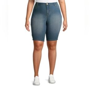 A3 Denim Women's Plus Size Basic Bermuda Shorts Size 16W NWT